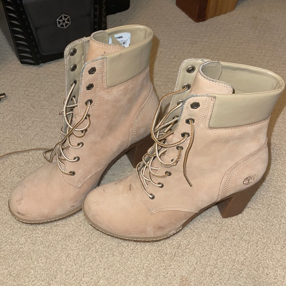 Tan high heel timberland size 9